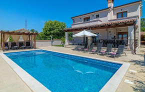 4 Bedroom Pet Friendly Home In Vodnjan